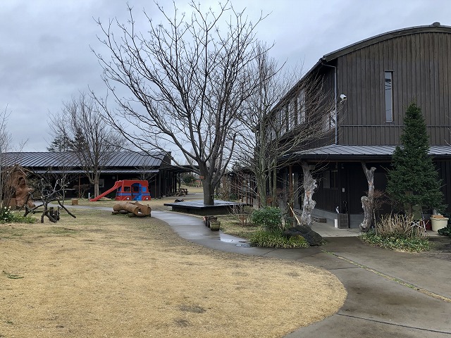 千葉県のとある幼稚園の園舎と園庭
