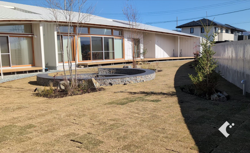 ムーンガーデンと言うテーマの建築物とそのお庭